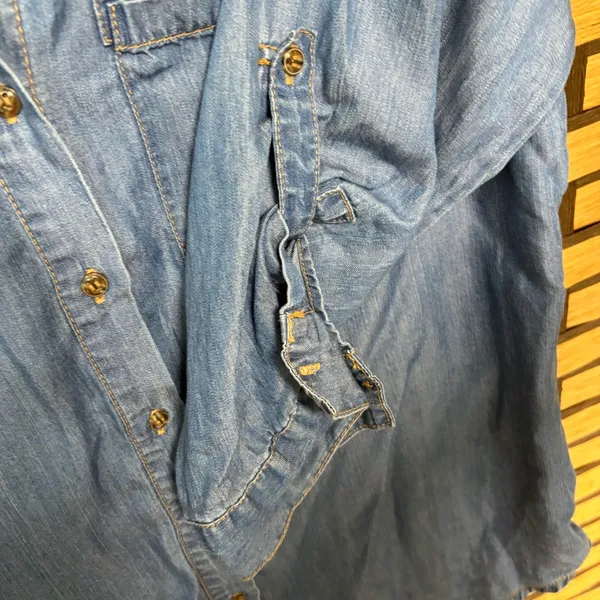 Grand‎ & Green Denim Button Down Shirt Size Small Blue - Image 5