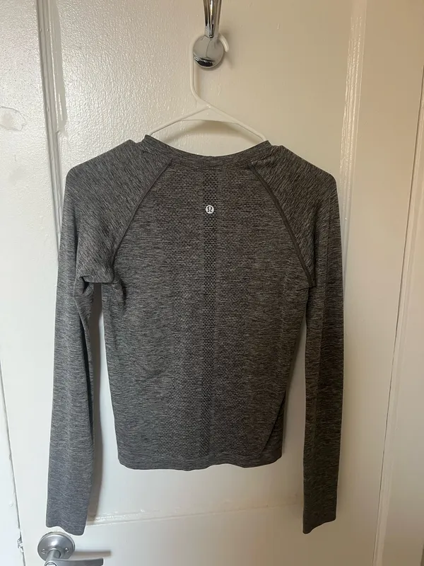 Lululemon Long Sleeve Shirt - Image 3