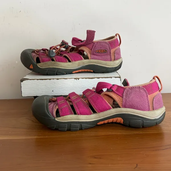 Keen Newport H2 Pink Purple Hiking Water Sandals Women 5 Big Kids 3 1014267‎ - Image 2