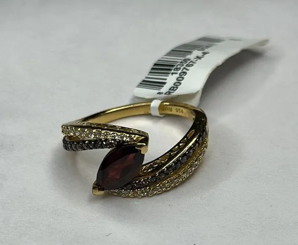 Genuine Garnet Ring Kohls Red/Gold size 7 Gold - Image 2