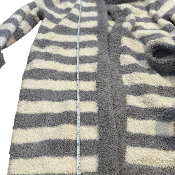 Barefoot Dreams CozyChic Gray and White Robe - Image 3