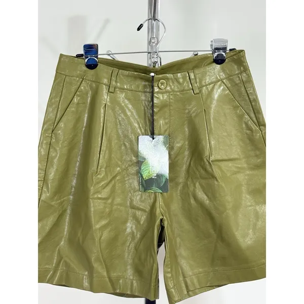 Women Faux Leather Shorts Olive Green High Waist Pleated Shorts Size 3XL NWT - Image 6