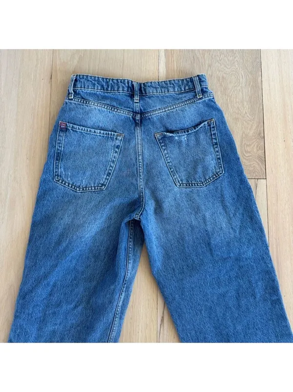 BDG High Rise Vintage Straight Jeans Size 28 - Image 4