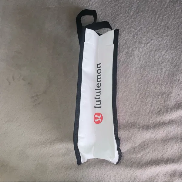Be All In Graphic Tote Bag lululemon toe - White & Red small - Image 3