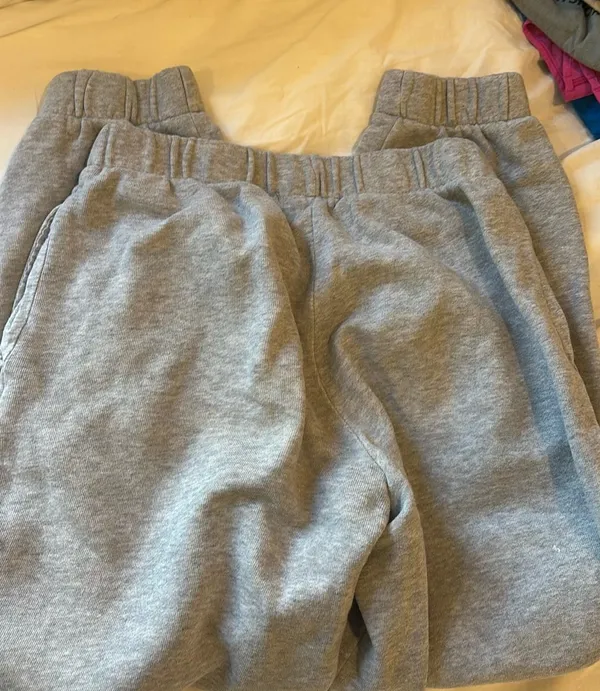 Brandy Melville Sweatpants Grey - Image 2