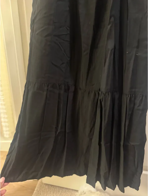 Old Navy Black Maxi Dress - Image 4