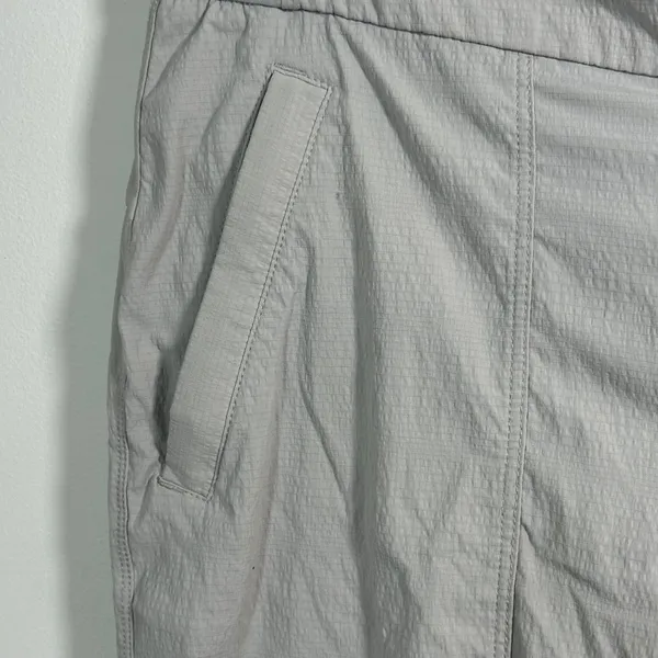Athleta‎ Trekkie Hike Pant Womens 12 Light Gray Adjustable Leg Outdoor Hiking - Image 10