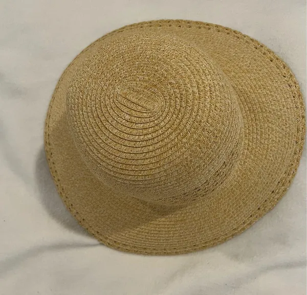 Stylish Tan Straw Hat by GIANI BERNINI - Image 2