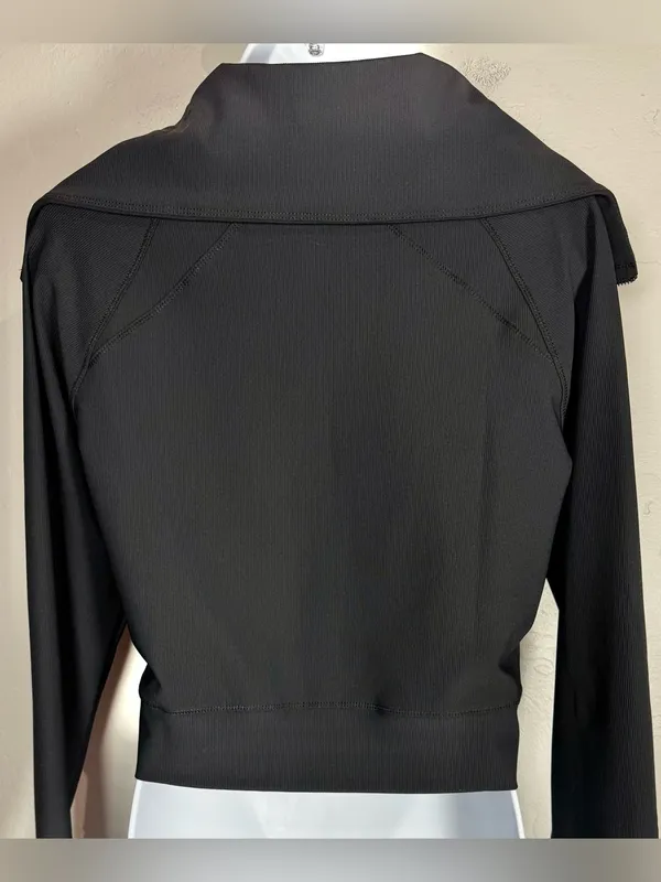 White Birch Black Cropped Ribbed Full Zip Active  Jacket Size Medium - Image 8