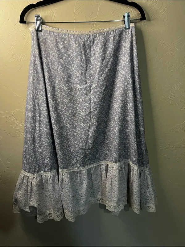 JCPenney Vintage 70s Lilac Floral Prairie Lace Trim Button Front Midi Skirt - Image 7