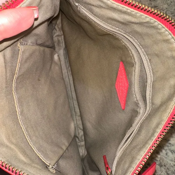 Fossil‎ Crossbody Bag bright Pink Leather Adjustable Strap Key Accent - Image 12