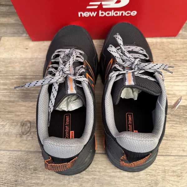 New Balance Men 8, Women 9.5 WIDE 4E Black Orange Sneakers 410v8 Low Trail Shoes - Image 5