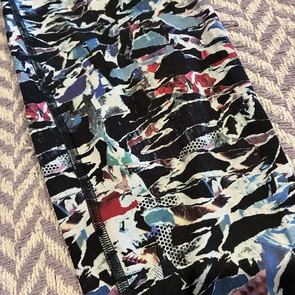 Lululemon Leggings Womens Size 12 Wonder Under High Rise Culture Clash Multi - Image 3