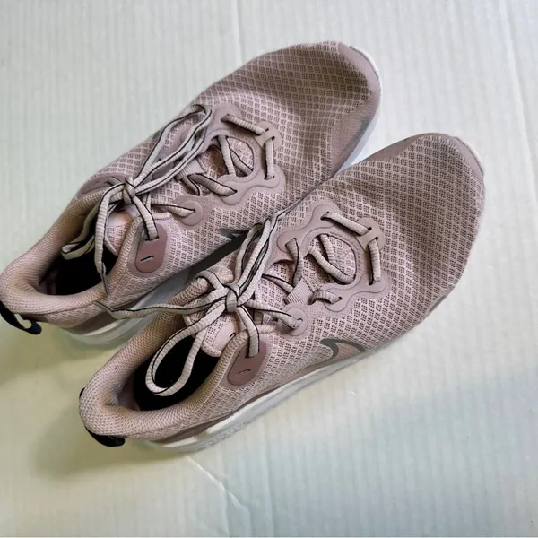 Nike Renew Pink Mesh Running Shoes Sneakers Womens 9 Casual Classic Comfort - Image 4