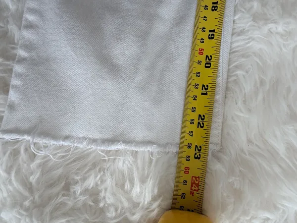 J.Crew Matchstick White Raw Hem Jeans Size 29 Short - Image 6