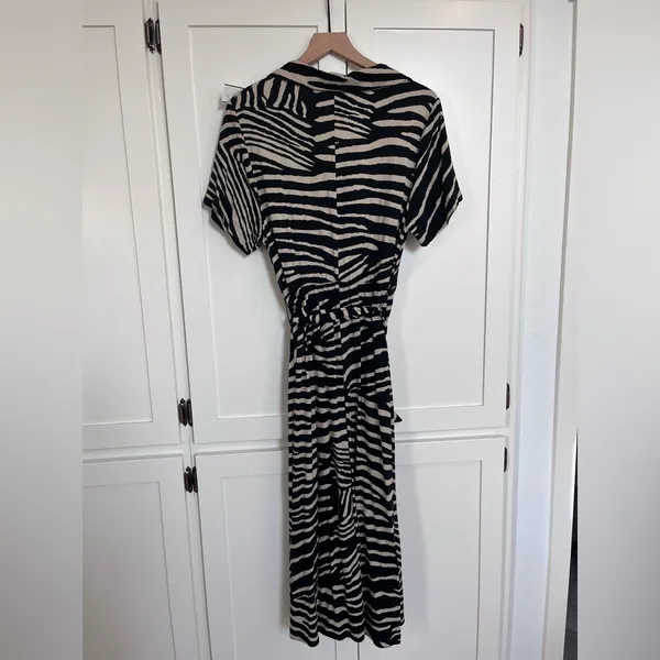 H&M shirtdress - Image 3