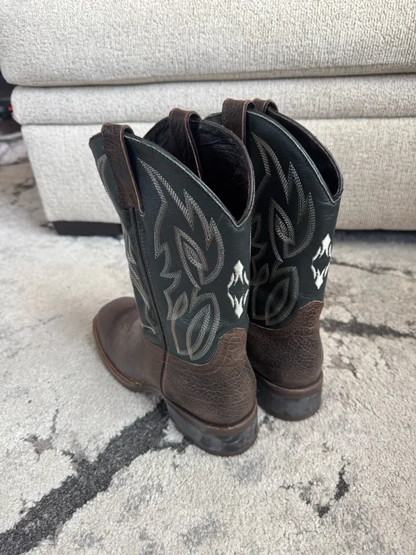 Men’s Cowboy Boots Brown Size 10.5 - Image 2
