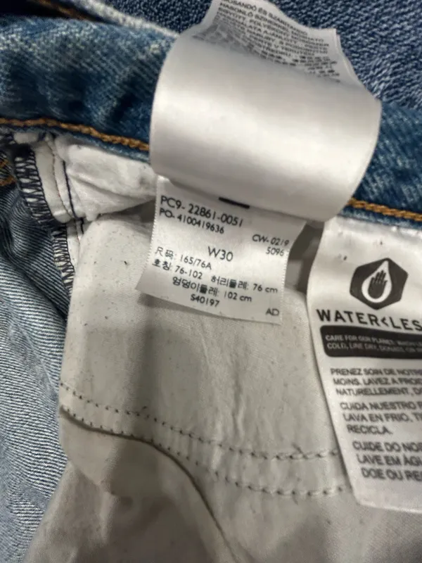 Levi’s Wedgie Jeans Button Fly Distressed - Image 4