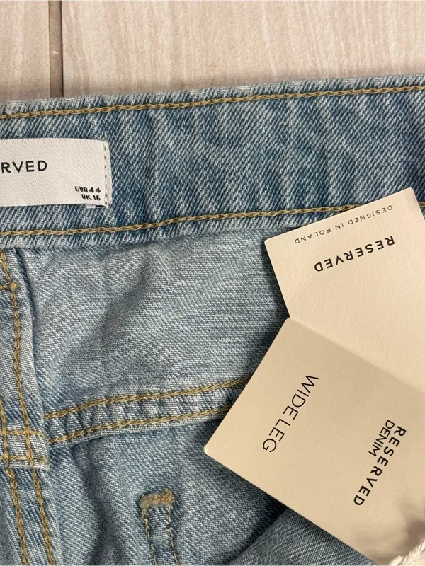 Reserved Wide‑Leg Jeans with Rolled‑Up Hem - Image 5