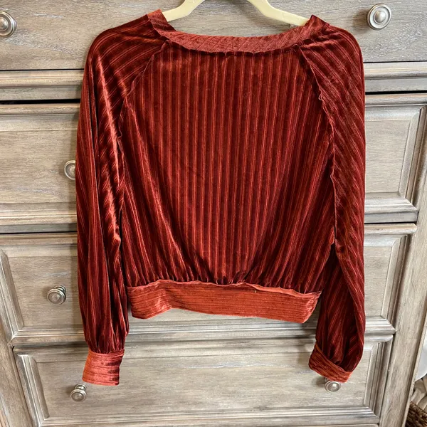 Apricot Lane Cropped Sweater - Image 2