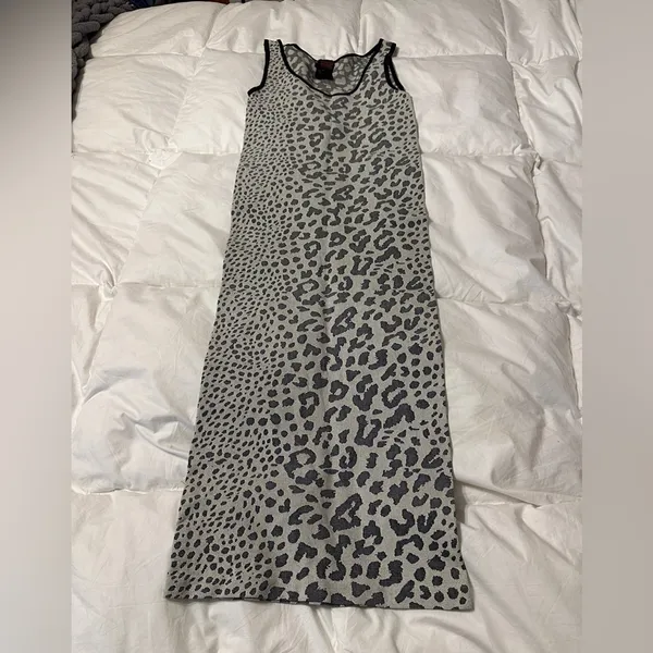 2b Bebe Cheetah Print Midi Dress - NWOT- Size S - Image 3