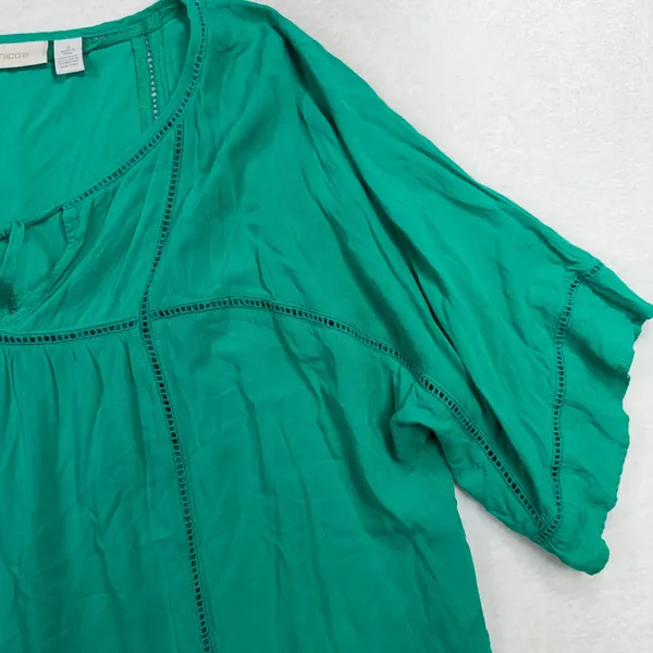 Chico's Size 3 XL Blouse Peasant Boho Green Crochet Trim Rayon Short Sleeve Top - Image 3