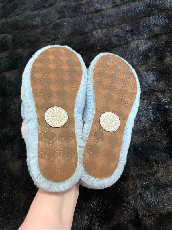 UGG Women’s 7 Fluff Yeah Light Blue Pink Pride Slide Sandals - Image 5