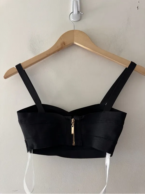 Superdown Black Bandage Crop Top Sweetheart Neckline - Image 4