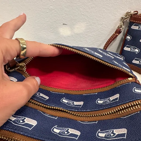 Dooney & Bourke Seattle Seahawks NFL Navy Logo Crossbody and Wristlet Set! - Image 8