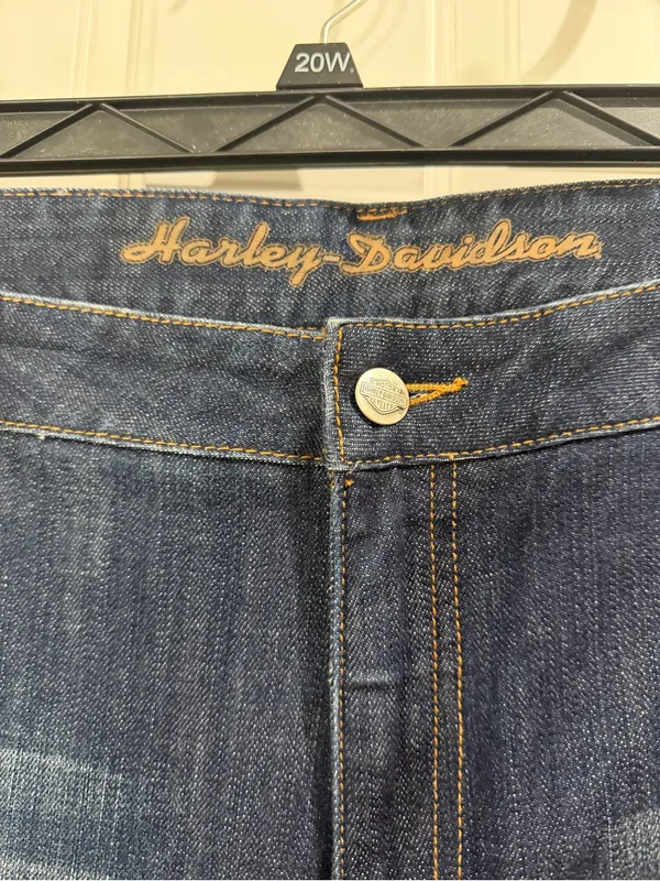 NWT Harley-Davidson Women's Dark Indigo Boot Cut Jeans Size 18 - Image 3