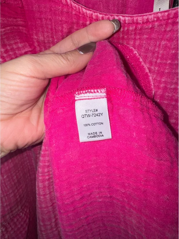 Zenana Gauze Acid Wash Ruffle Sleeve Top in Fuchsia - Image 4