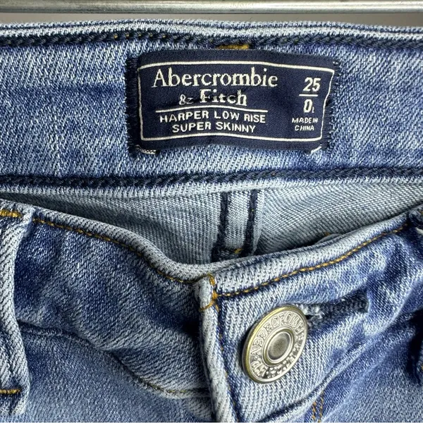 Women’s Abercrombie &‎ Fitch Size 25/0 Long Embroidered Distressed Skinny Jeans - Image 6