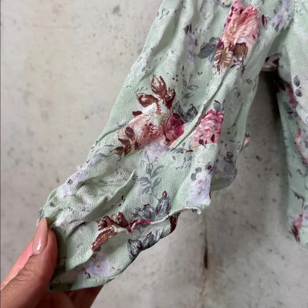 Reformation Mint Floral Tie-Front Blouse sz 4 - Image 4