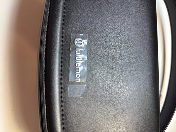 Lululemon cactus leather mini bag - Image 3