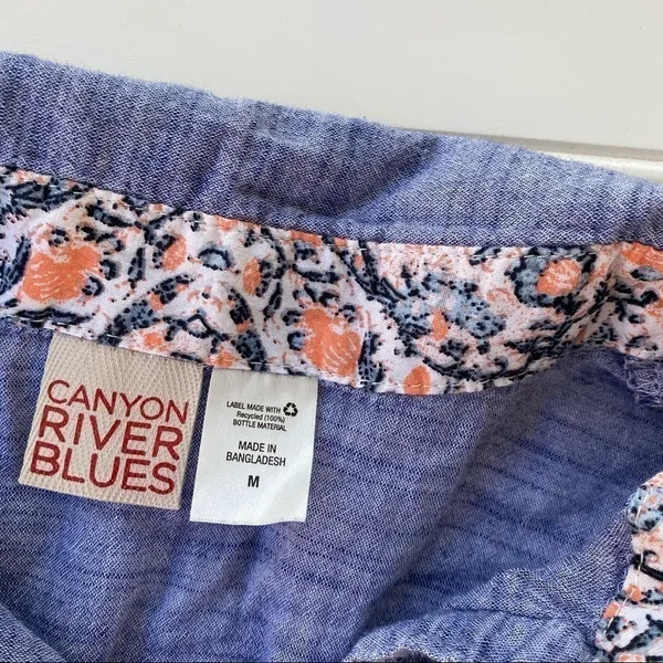 Canyon River Blues Button top Size Medium blue‎ chambray - Image 6