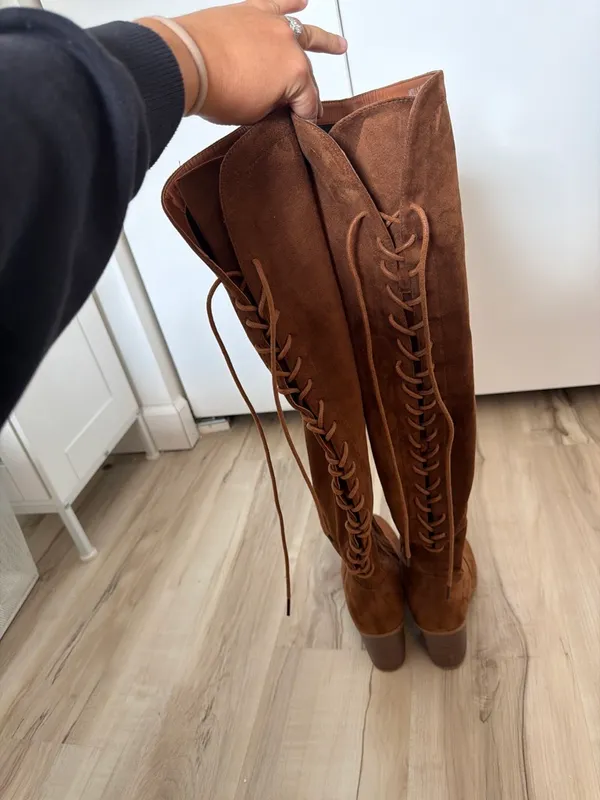 Knee high boots  - Image 3