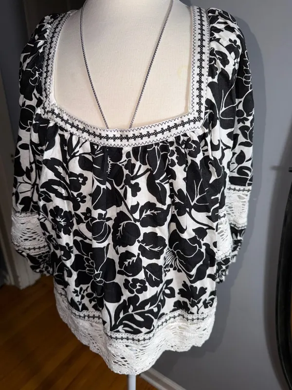 Rachel Zoe Black and White Floral Square-Neck Blouse - Image 2