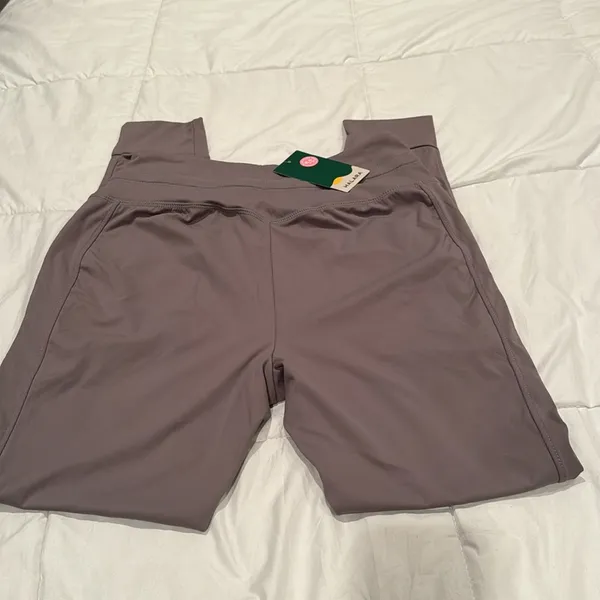 Halara leggings size M - Image 4