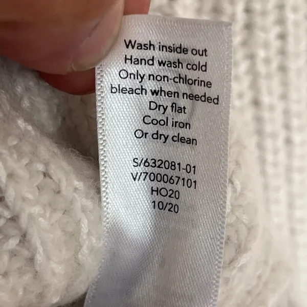 Athleta Ribbed V-Neck Sweater Cream Oatmeal High Low‎ Side Slit Size Small - Image 8