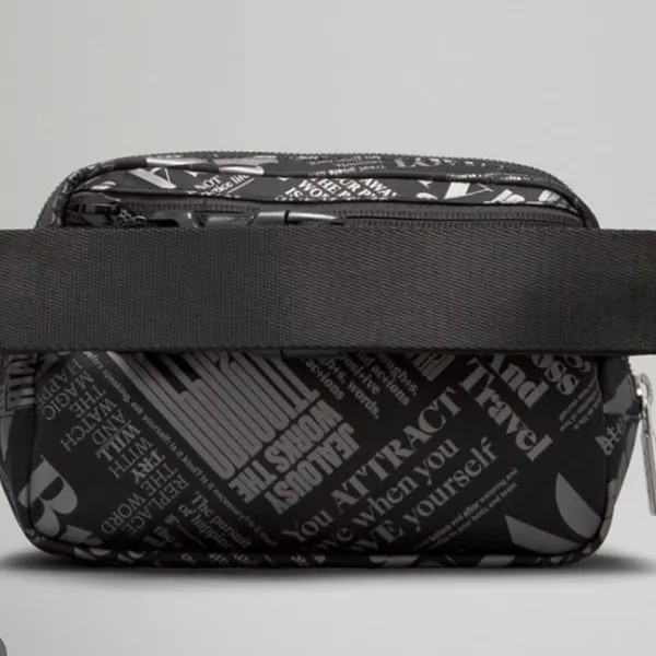 Lululemon Everywhere Belt Bag 1 liter in Black and Silver rare - Image 4