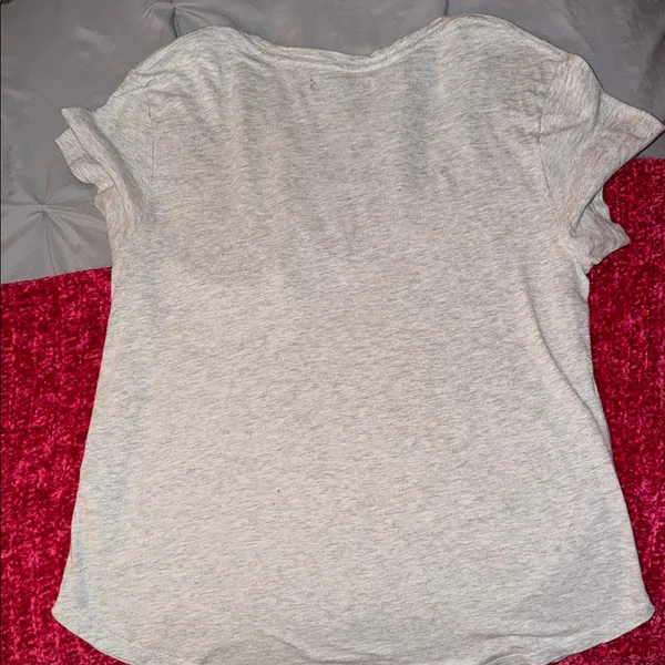 Abercrombie and Fitch Women's Casual V-Neck Gray Top - Image 4
