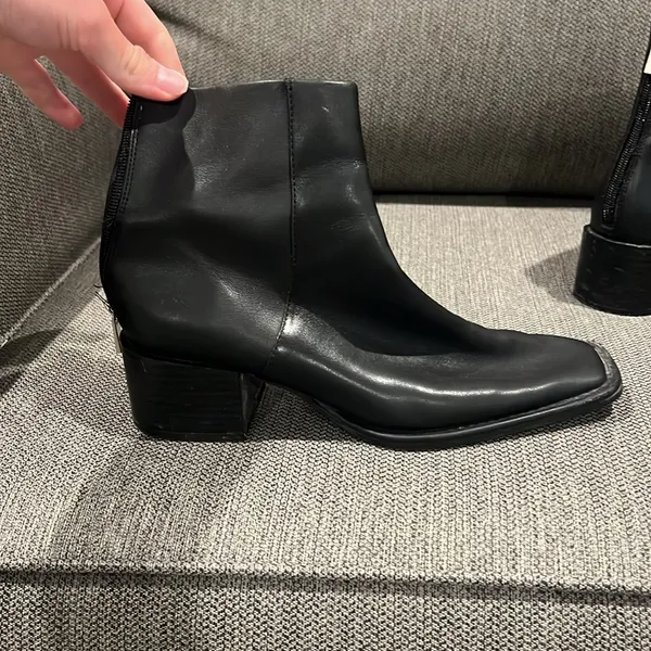 Sleek Black Ankle Booties Size 8 - Image 4