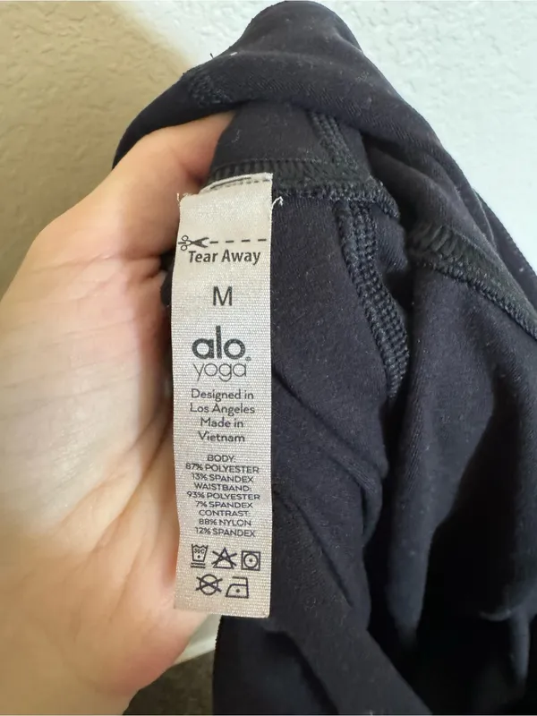 Alo Alosoft Lounge Leggings Size Medium in Black Rib Yoga Athleisure - Image 10