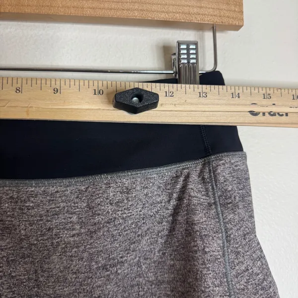 Lululemon Speed Up Shorts Women's Running Athletic Heathered Gray Size 4 - Image 4
