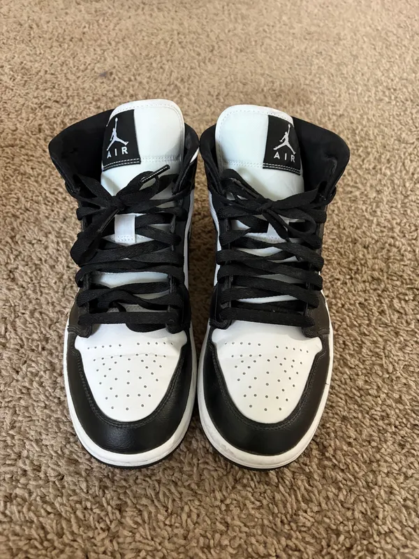 Women’s Air Jordan 1 Mid - Image 3