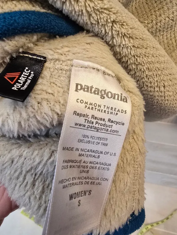 {S} Patagonia Women's Re-Tool Snap-T Pullover Cream Blue - Image 7