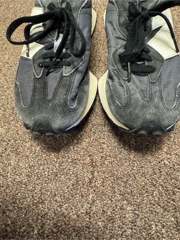 New Balance 327 Gray & White Sneakers – Size 5.5 - Image 3