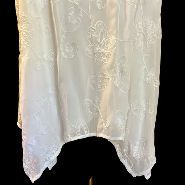 ELLE White Dress SZ L Embossed W/ Embroidery LWD Bow Tie Back Handkerchief Sheer - Image 5