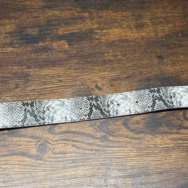 Faux Snakeskin Belt Gray Black Animal Print Silver‎ Buckle - Image 3