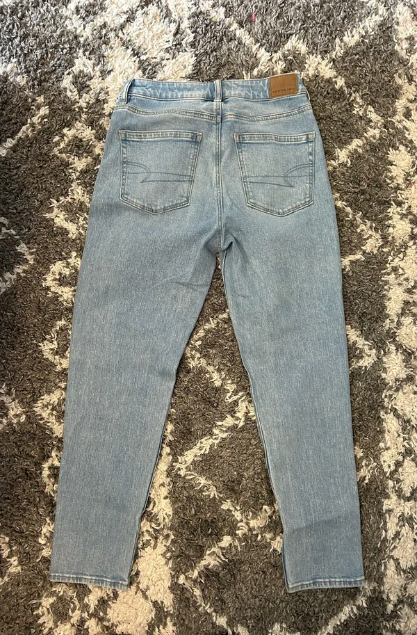 American Eagle Jeans - Image 3
